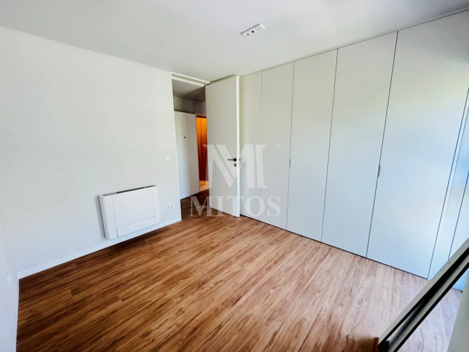 Apartamento T3 para Arrendamento em Santa Maria Maior e Monserrate e Meadela Foto 4