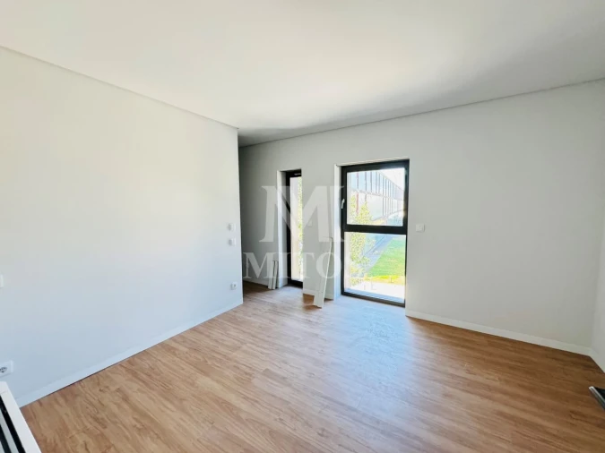 Apartamento T3 para Arrendamento em Santa Maria Maior e Monserrate e Meadela Foto 7