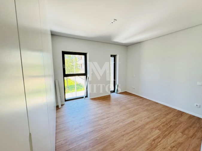 Apartamento T3 para Arrendamento em Santa Maria Maior e Monserrate e Meadela Foto 10