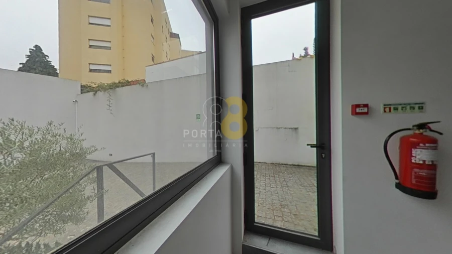 Loja para Arrendamento em Mafamude e Vilar do Paraíso Foto 31