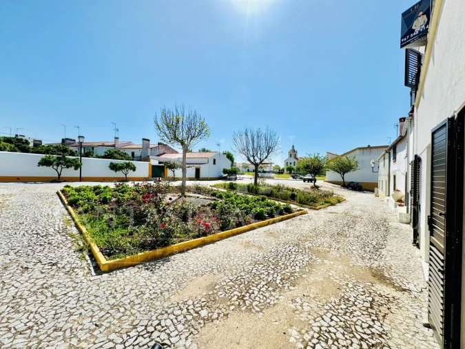 Moradia T8 para Venda em Crato e Mártires, Flor da Rosa e Vale do Peso Foto 22