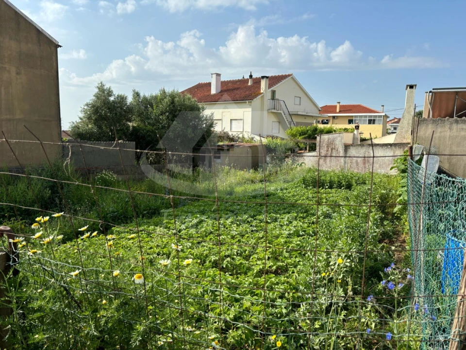 Terreno para Venda em Santa Iria de Azoia, São João da Talha e Bobadela Foto 2
