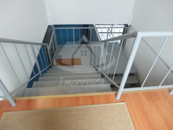 Armazém para Venda em Santo Antão e São Julião do Tojal Foto 6