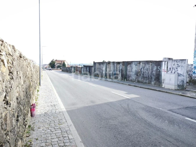 Terreno para Venda em Vilar de Andorinho Foto 9