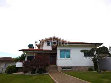 Moradia T4 para Venda em Gondomar (São Cosme), Valbom e Jovim