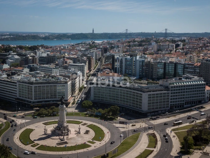 Armazém para Arrendamento em Santo António Foto 17