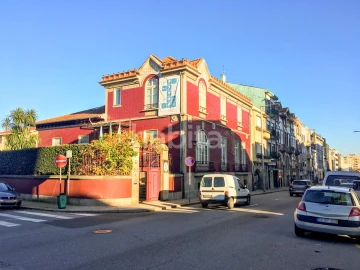 Loja para Arrendamento em Bonfim