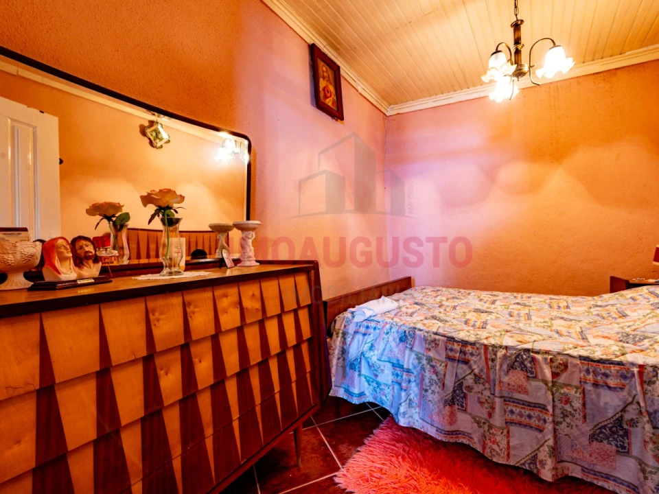 Moradia T2 para Venda em Aldeia Viçosa Foto 6