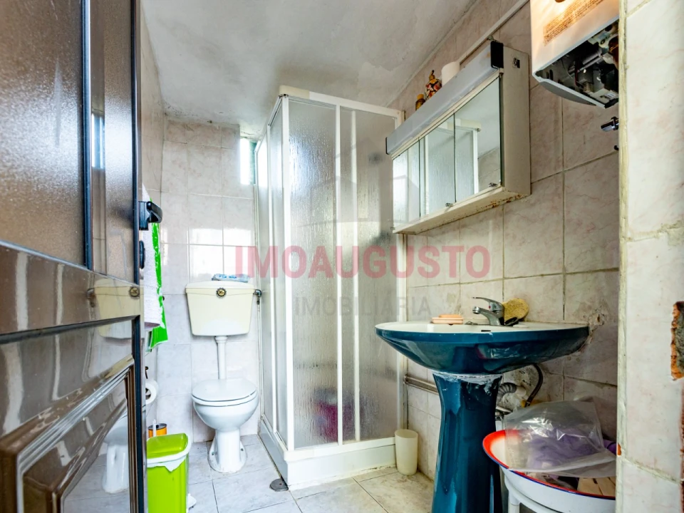 Moradia T2 para Venda em Aldeia Viçosa Foto 14