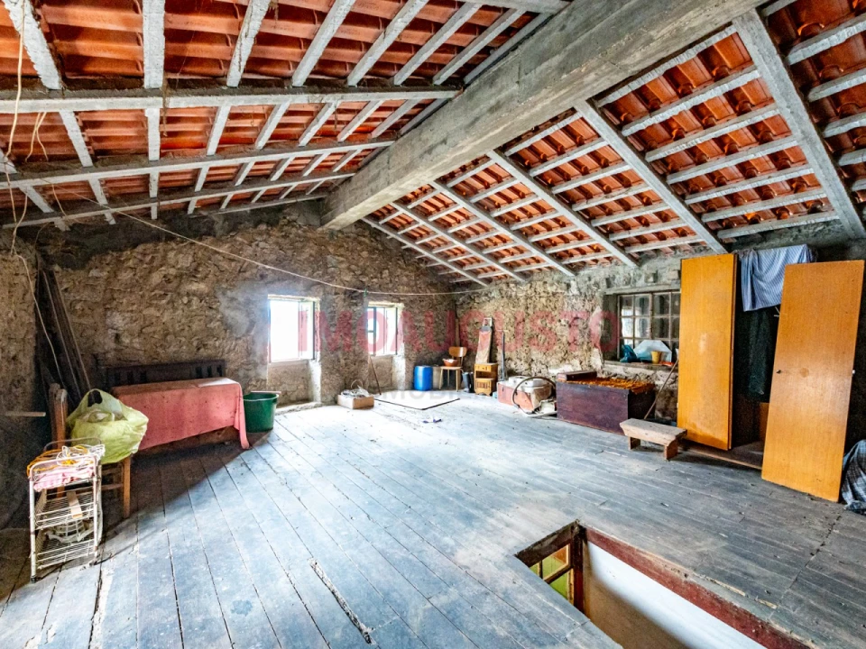 Moradia T2 para Venda em Aldeia Viçosa Foto 17