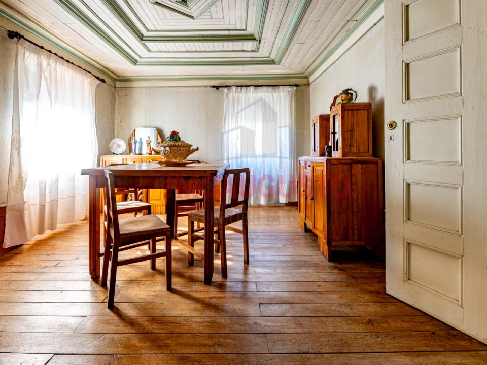 Moradia T5 para Venda em Benespera Foto 21