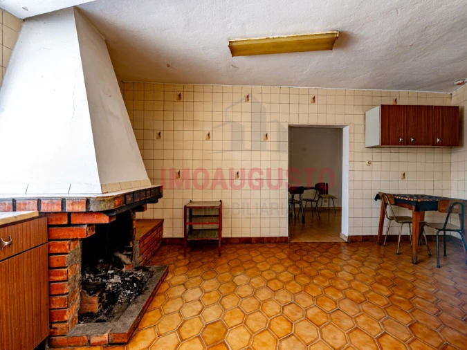 Moradia T5 para Venda em Benespera Foto 8