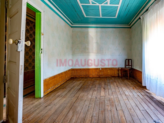 Moradia T5 para Venda em Benespera Foto 19