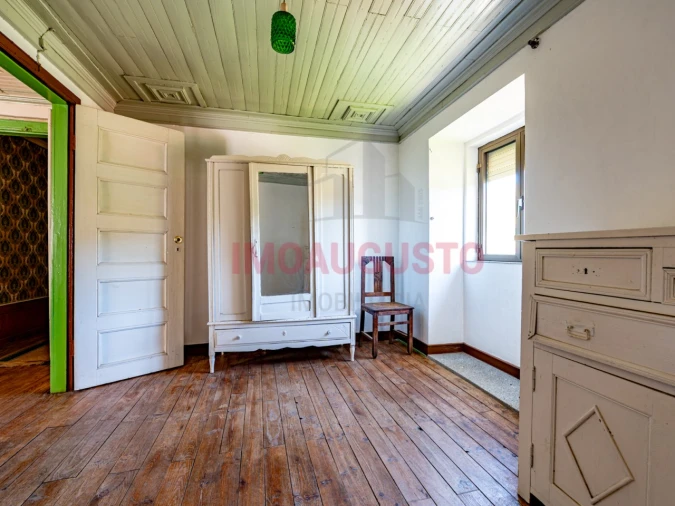 Moradia T5 para Venda em Benespera Foto 23