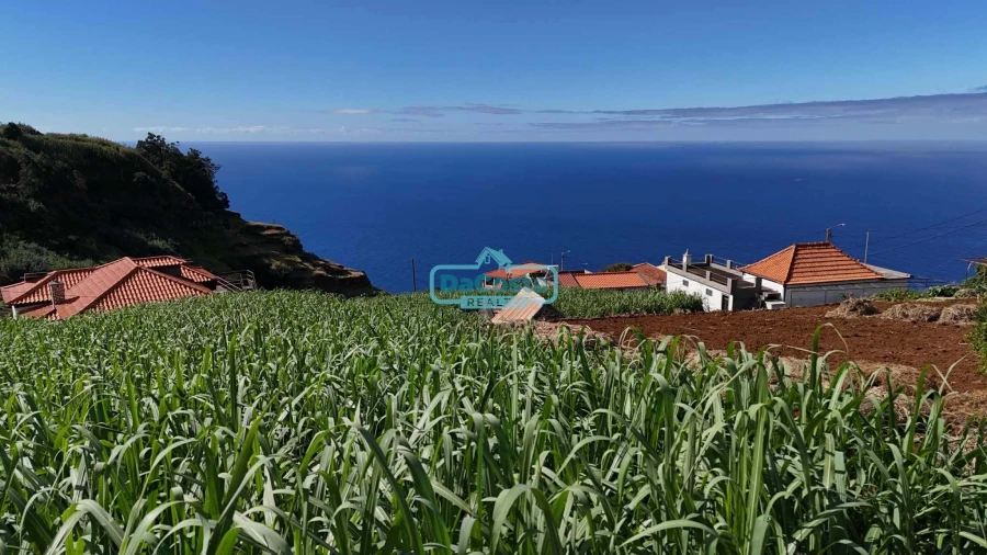 Terreno para Venda em Canhas