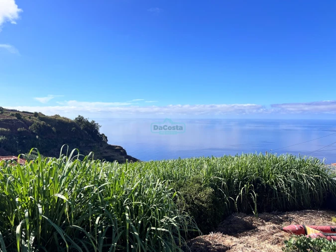 Terreno para Venda em Canhas Foto 2