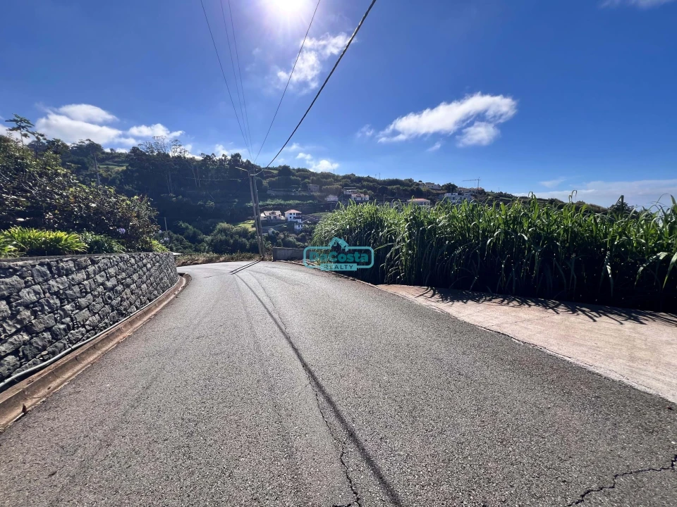 Terreno para Venda em Canhas Foto 9