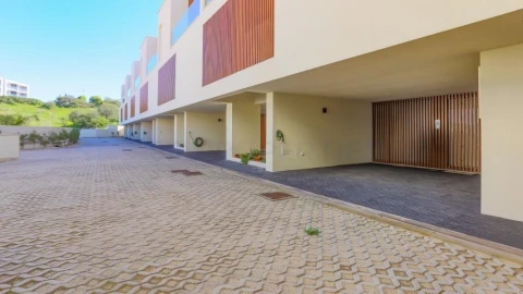 Moradia T3 para Venda em Albufeira e Olhos de Água