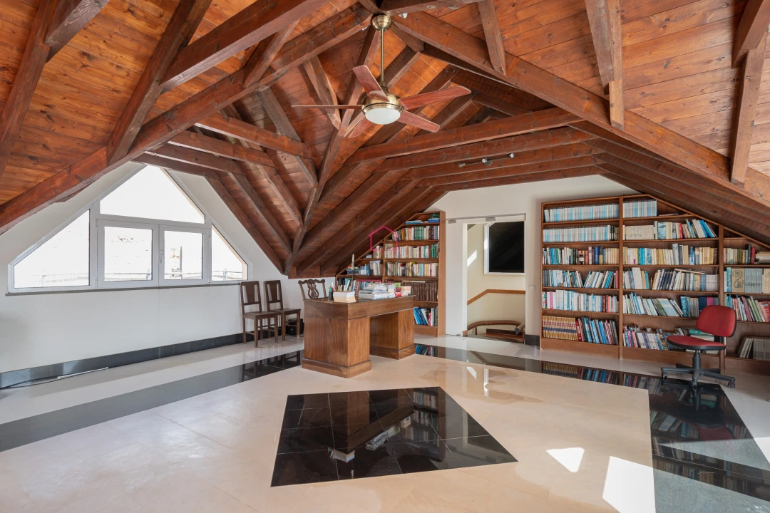 Moradia T3 para Venda em Caniçal Foto 42