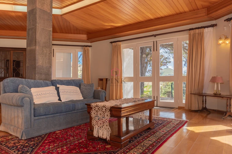 Moradia T3 para Venda em Caniçal Foto 35