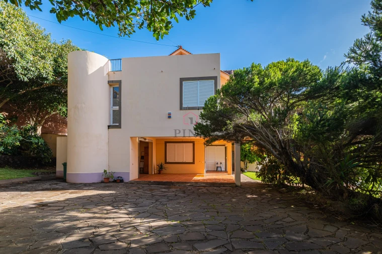 Moradia T3 para Venda em Caniçal Foto 7