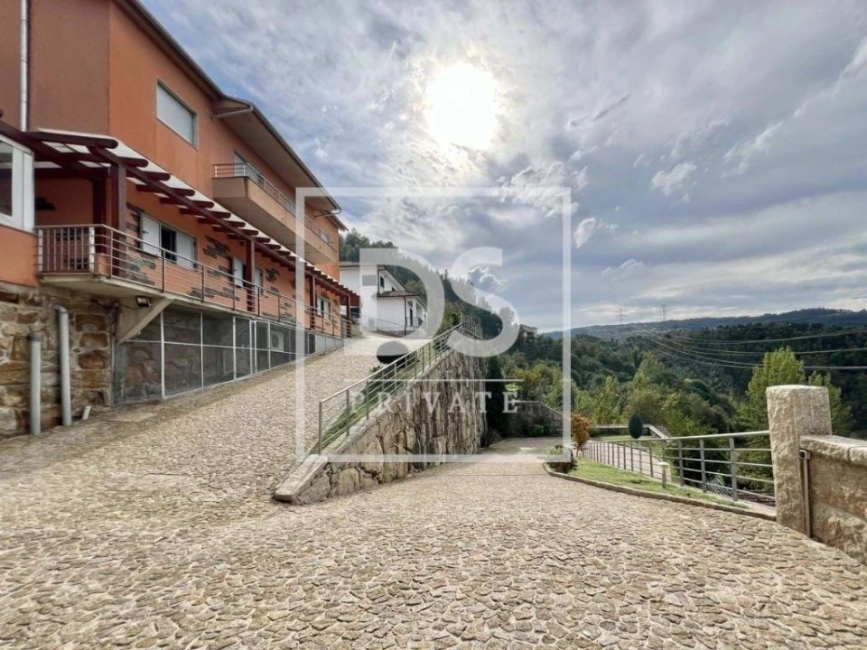 Moradia T7 para Venda em São Cristovão de Nogueira Foto 2