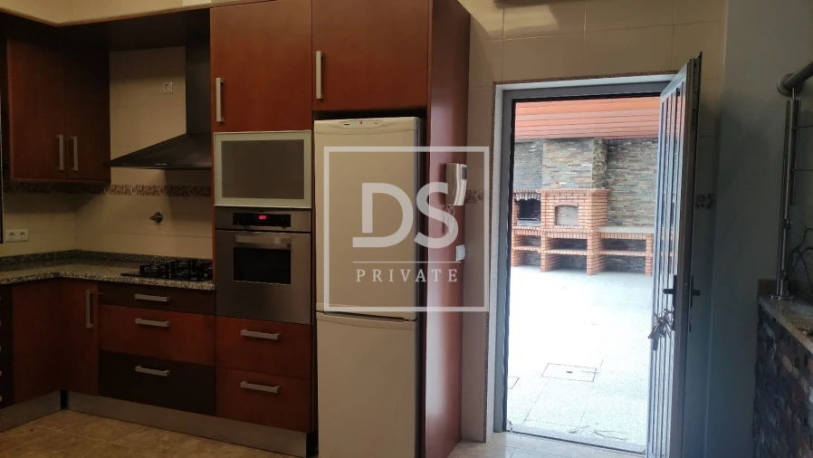 Moradia T7 para Venda em São Cristovão de Nogueira Foto 12