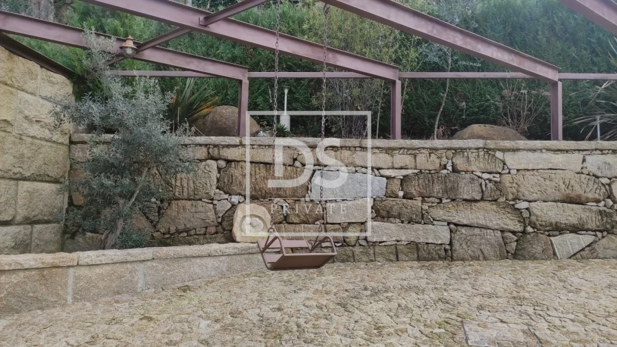 Moradia T7 para Venda em São Cristovão de Nogueira Foto 24