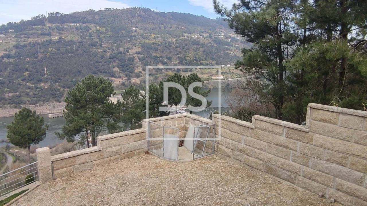 Moradia T7 para Venda em São Cristovão de Nogueira Foto 6