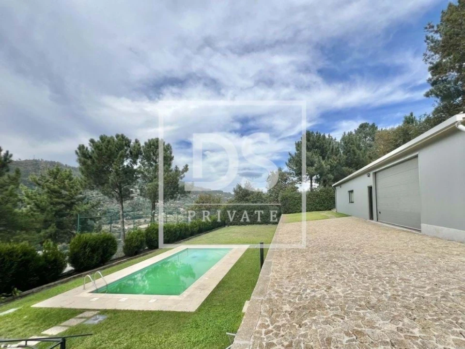 Moradia T7 para Venda em São Cristovão de Nogueira Foto 4