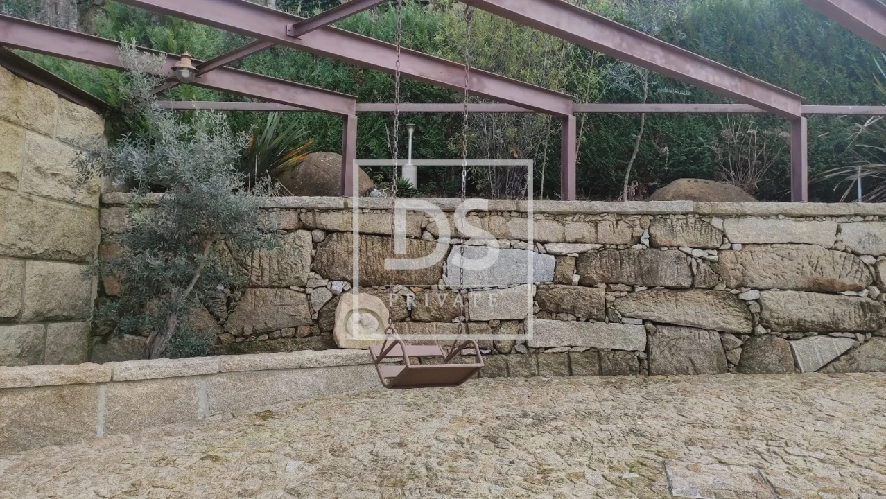 Moradia T7 para Venda em São Cristovão de Nogueira Foto 24