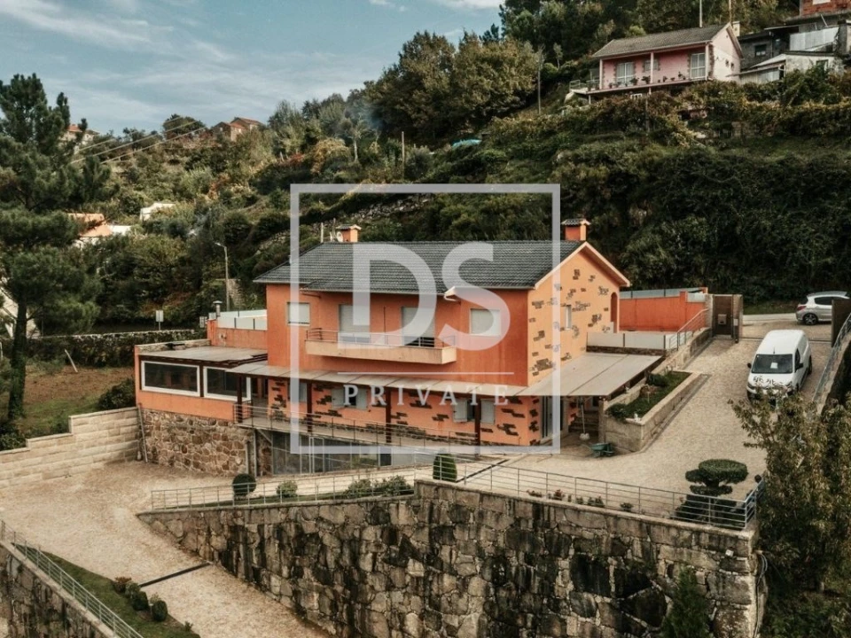 Moradia T7 para Venda em São Cristovão de Nogueira Foto 1