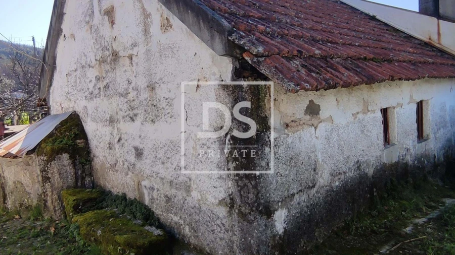 Moradia T1 para Venda em Campelo e Ovil Foto 6