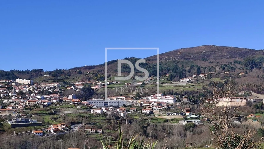 Moradia T1 para Venda em Campelo e Ovil Foto 2