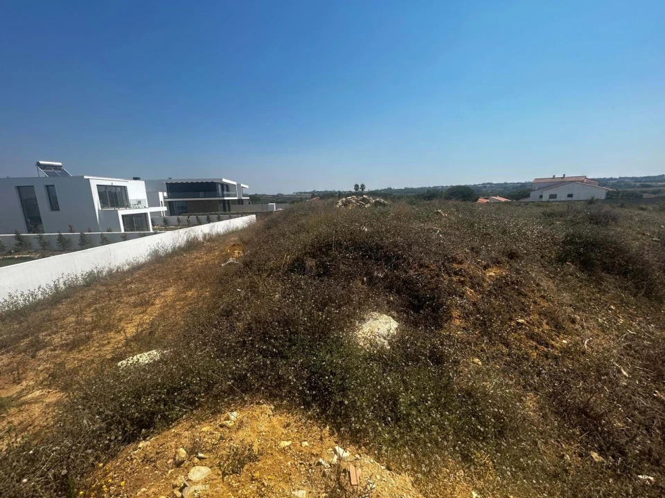 Terreno para Venda em Agualva e Mira-Sintra Foto 2