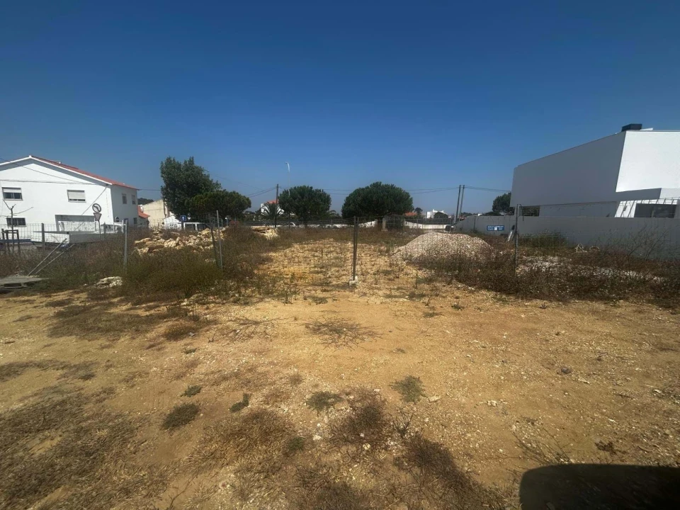 Terreno para Venda em Agualva e Mira-Sintra Foto 4