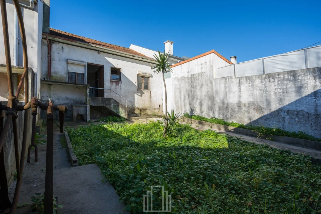 Moradia T3 para Venda em Anta e Guetim Foto 2