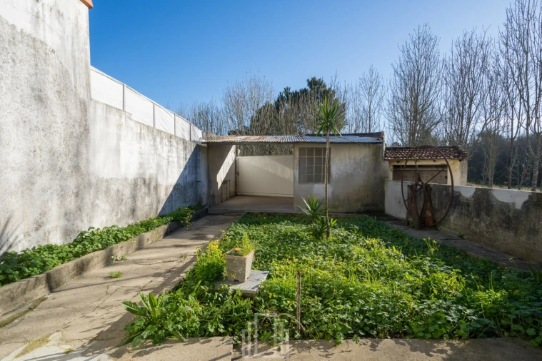 Moradia T3 para Venda em Anta e Guetim Foto 3