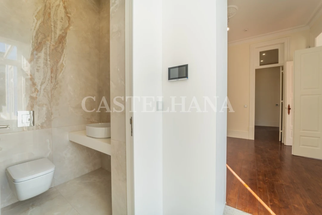 Moradia T6 para Venda em Cedofeita, Santo Ildefonso, Sé, Miragaia, São Nicolau e Vitória Foto 21