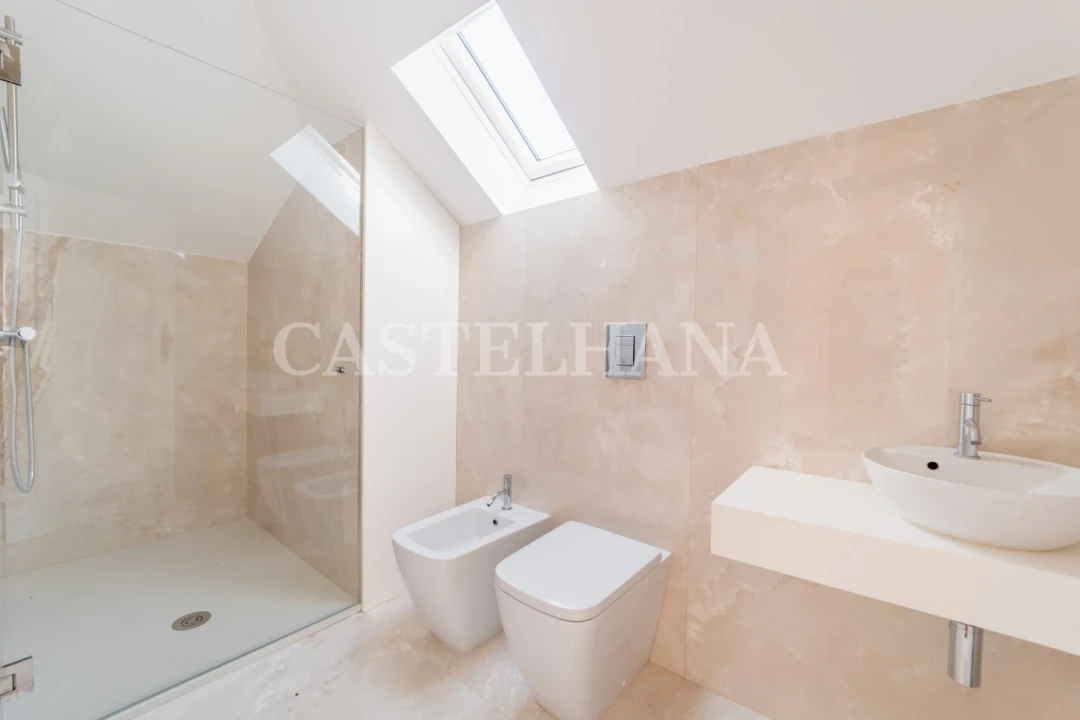 Moradia T6 para Venda em Cedofeita, Santo Ildefonso, Sé, Miragaia, São Nicolau e Vitória Foto 49