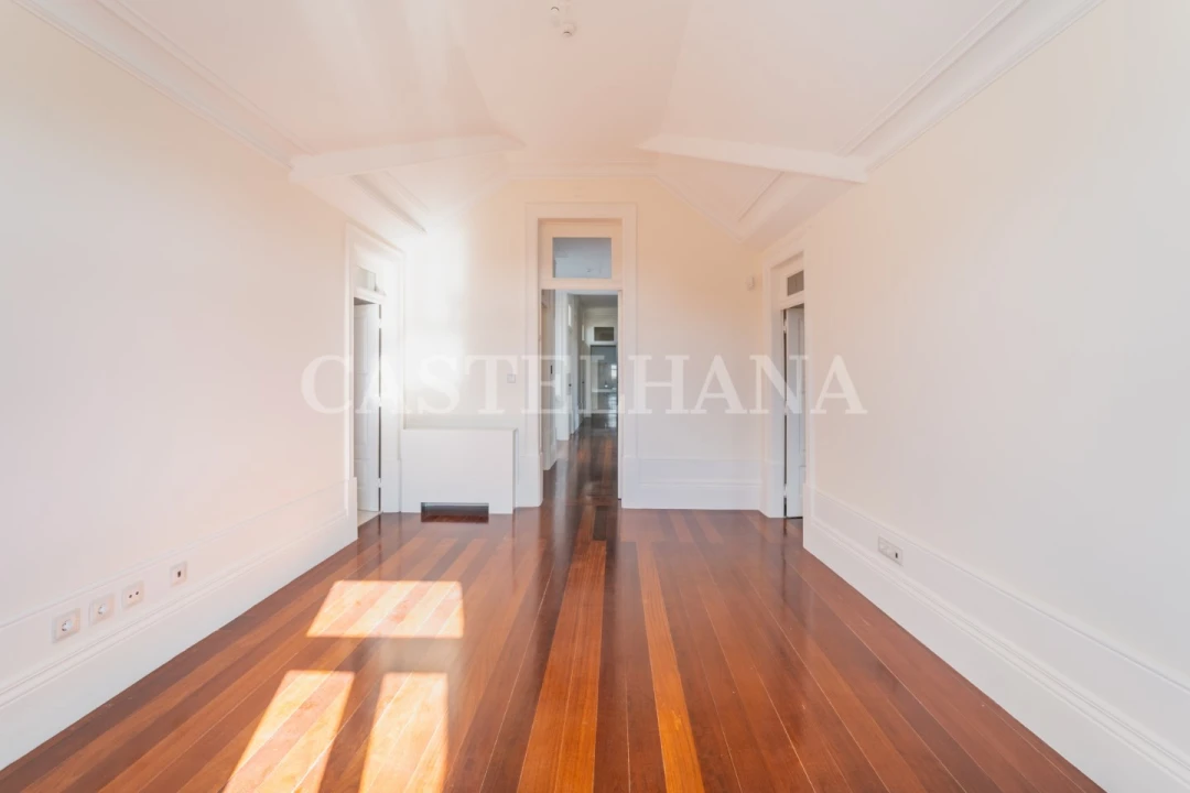 Moradia T6 para Venda em Cedofeita, Santo Ildefonso, Sé, Miragaia, São Nicolau e Vitória Foto 47