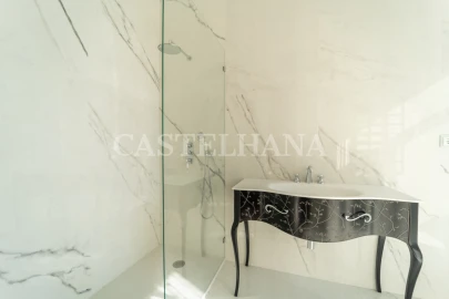 Moradia T6 para Venda em Cedofeita, Santo Ildefonso, Sé, Miragaia, São Nicolau e Vitória