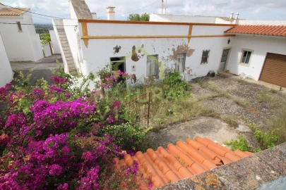 Moradia T4 para Venda em Loule (São Clemente)