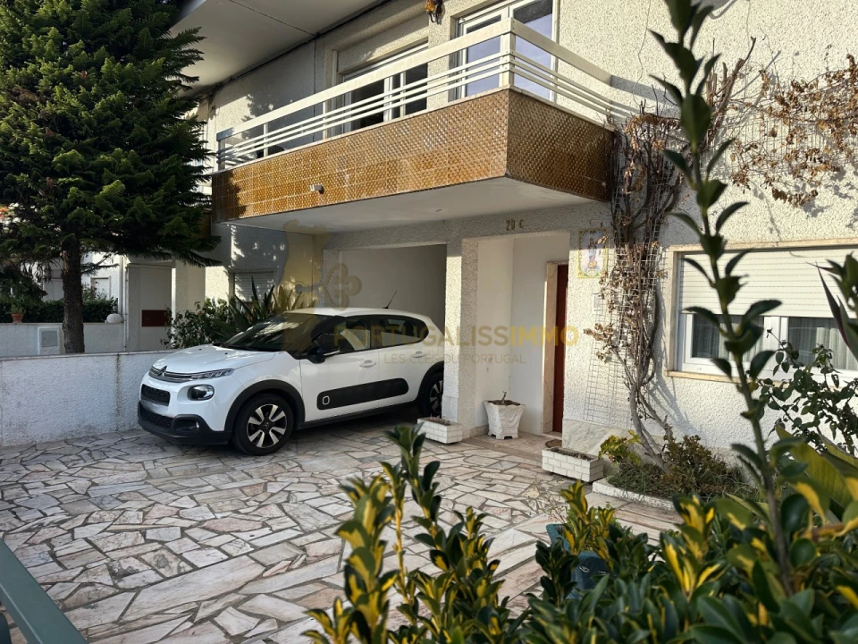 Moradia T5 para Venda em São João Baptista e Santa Maria dos Olivais Foto 4