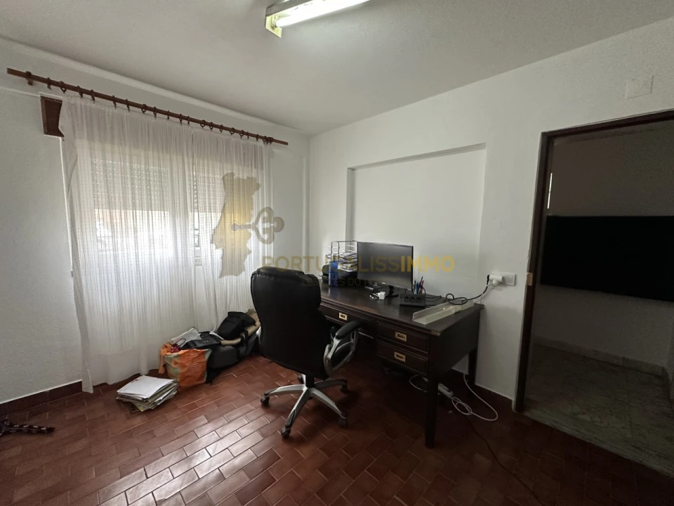 Moradia T5 para Venda em São João Baptista e Santa Maria dos Olivais Foto 14