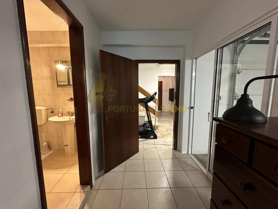 Moradia T5 para Venda em São João Baptista e Santa Maria dos Olivais Foto 16