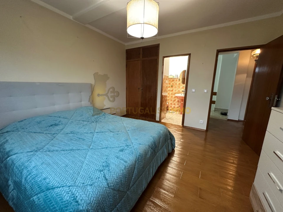 Moradia T5 para Venda em São João Baptista e Santa Maria dos Olivais Foto 31