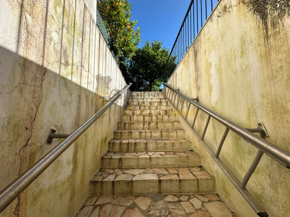 Moradia T5 para Venda em São João Baptista e Santa Maria dos Olivais Foto 41