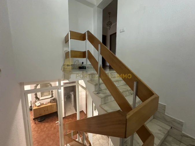 Moradia T5 para Venda em São João Baptista e Santa Maria dos Olivais Foto 8