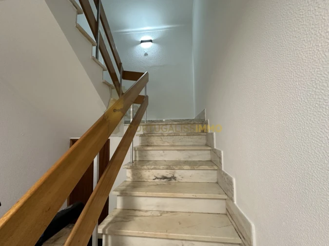 Moradia T5 para Venda em São João Baptista e Santa Maria dos Olivais Foto 19